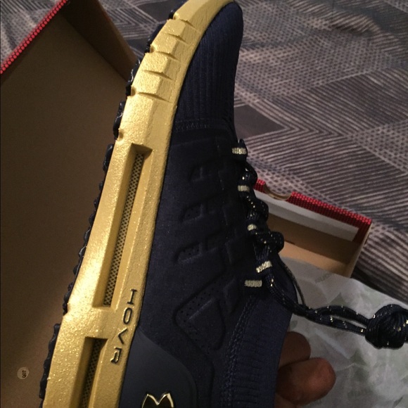 Under armor - Picture 4 of 8